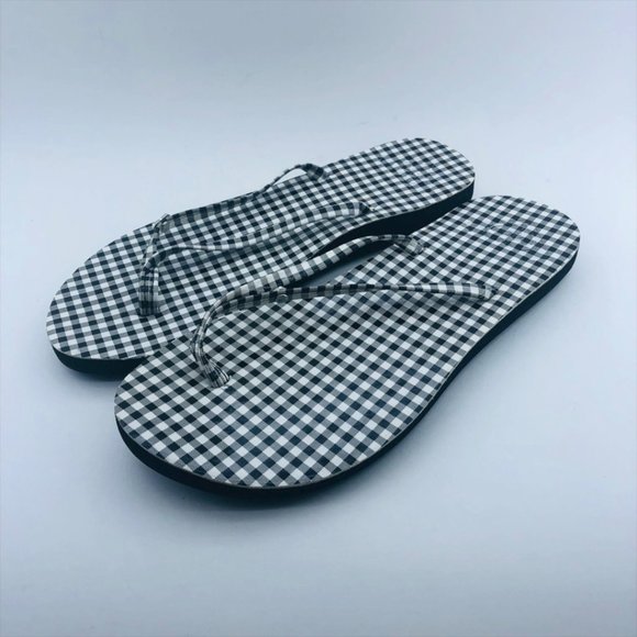 Roxy Black/White Flip Flops (NWOT) - Picture 1 of 5